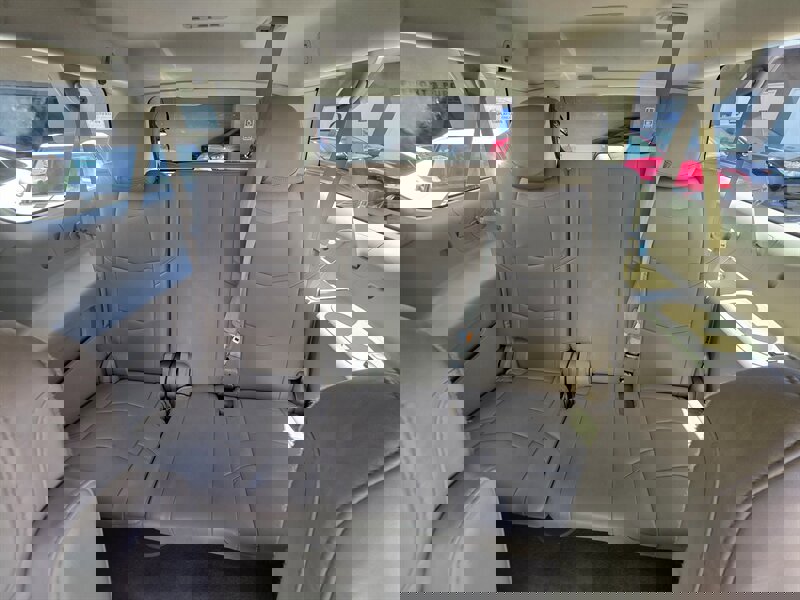 Used 2015 Cadillac Escalade ESV Luxury RWD image 16