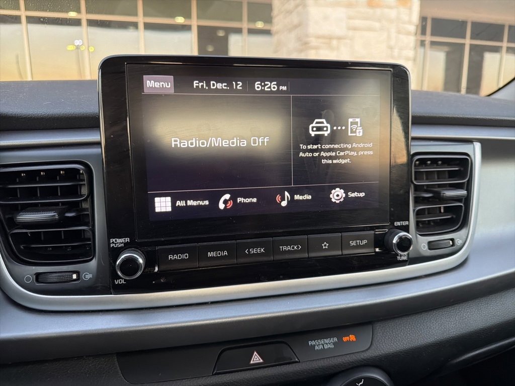 Used 2023 Kia Rio LX image 9