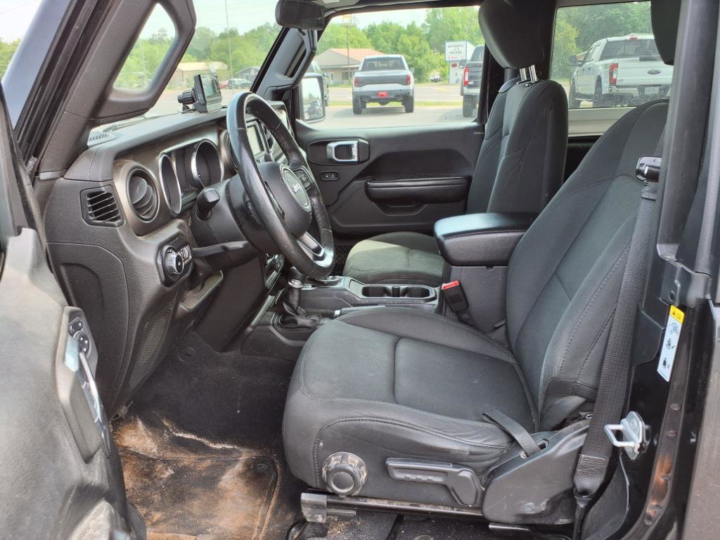 Used 2019 Jeep Wrangler Sport image 13