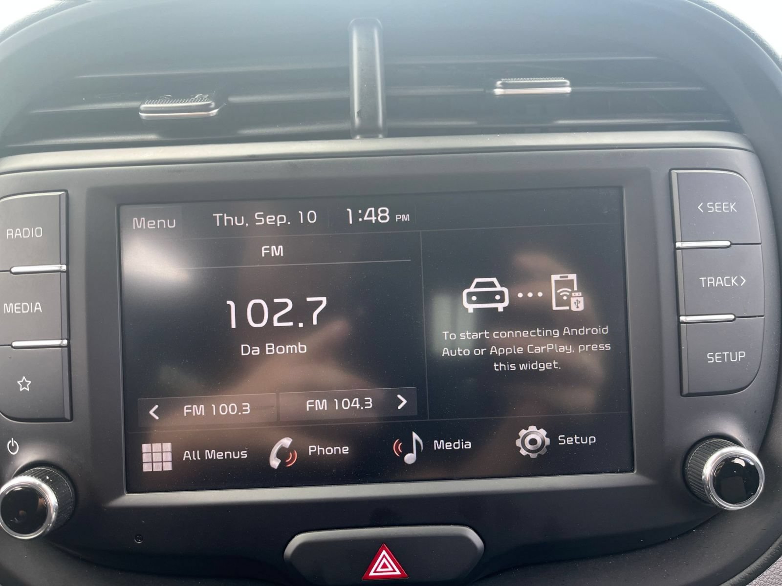 Used 2025 Kia Soul LX w/ LX Technology Package FWD image 19