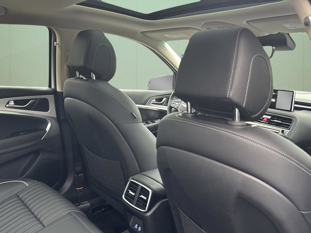 Used 2026 Genesis G70 2.5T Prestige image 49