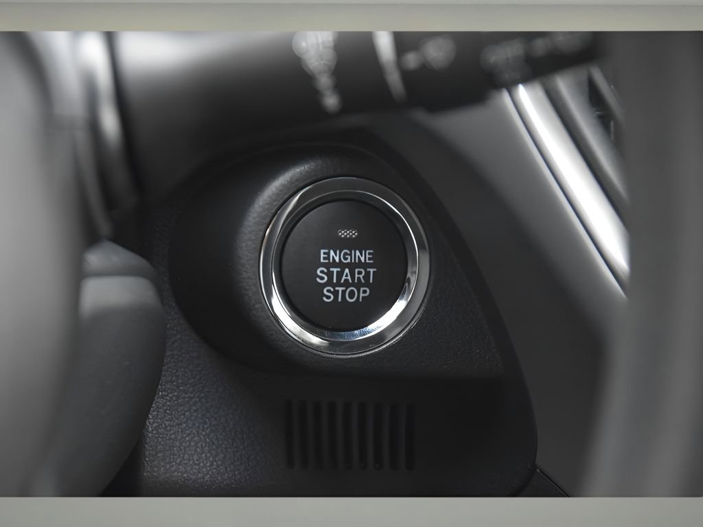 Used 2025 Subaru Crosstrek 2.0i Premium image 31