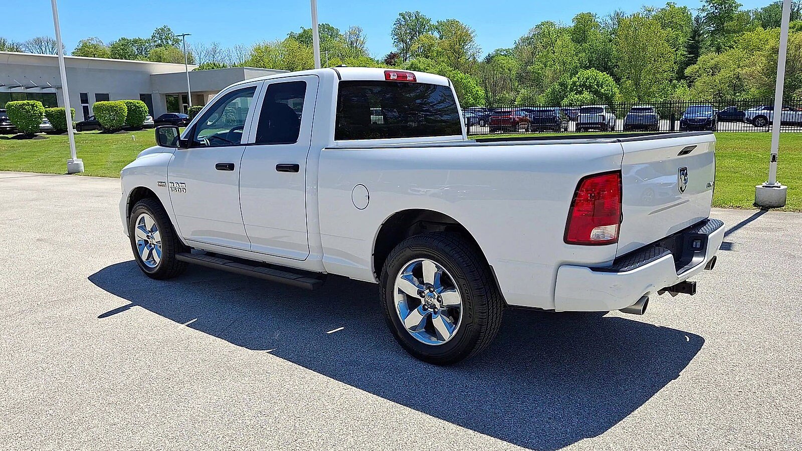Used 2018 RAM 1500 Express w/ Express Value Package AWD/4WD image 7