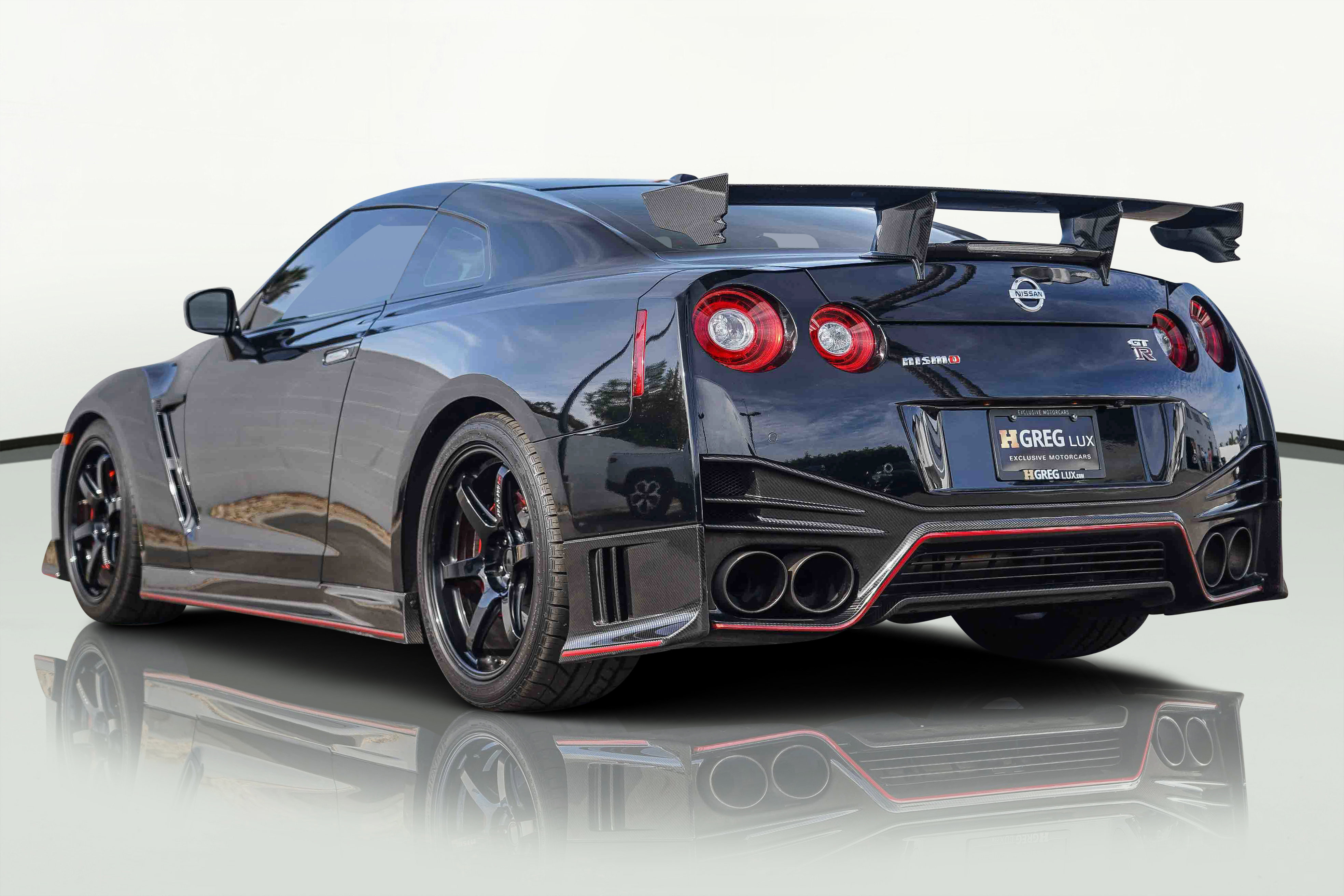 Used 2018 Nissan GT-R NISMO image 69