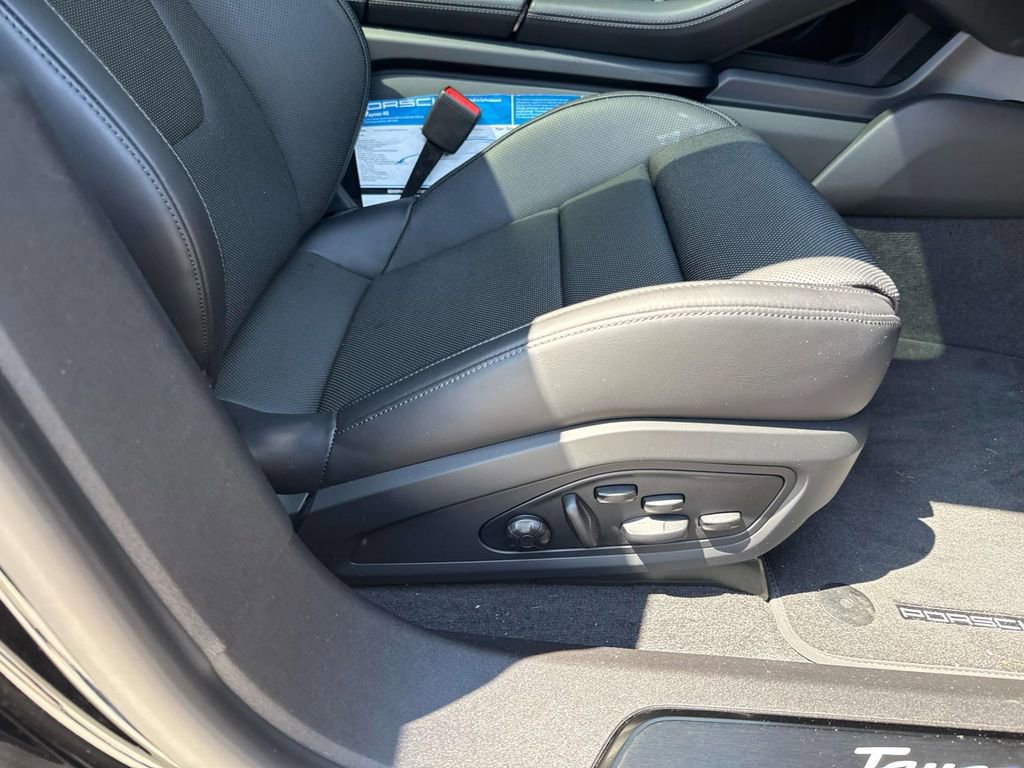 Used 2025 Porsche Taycan 4S AWD/4WD image 18