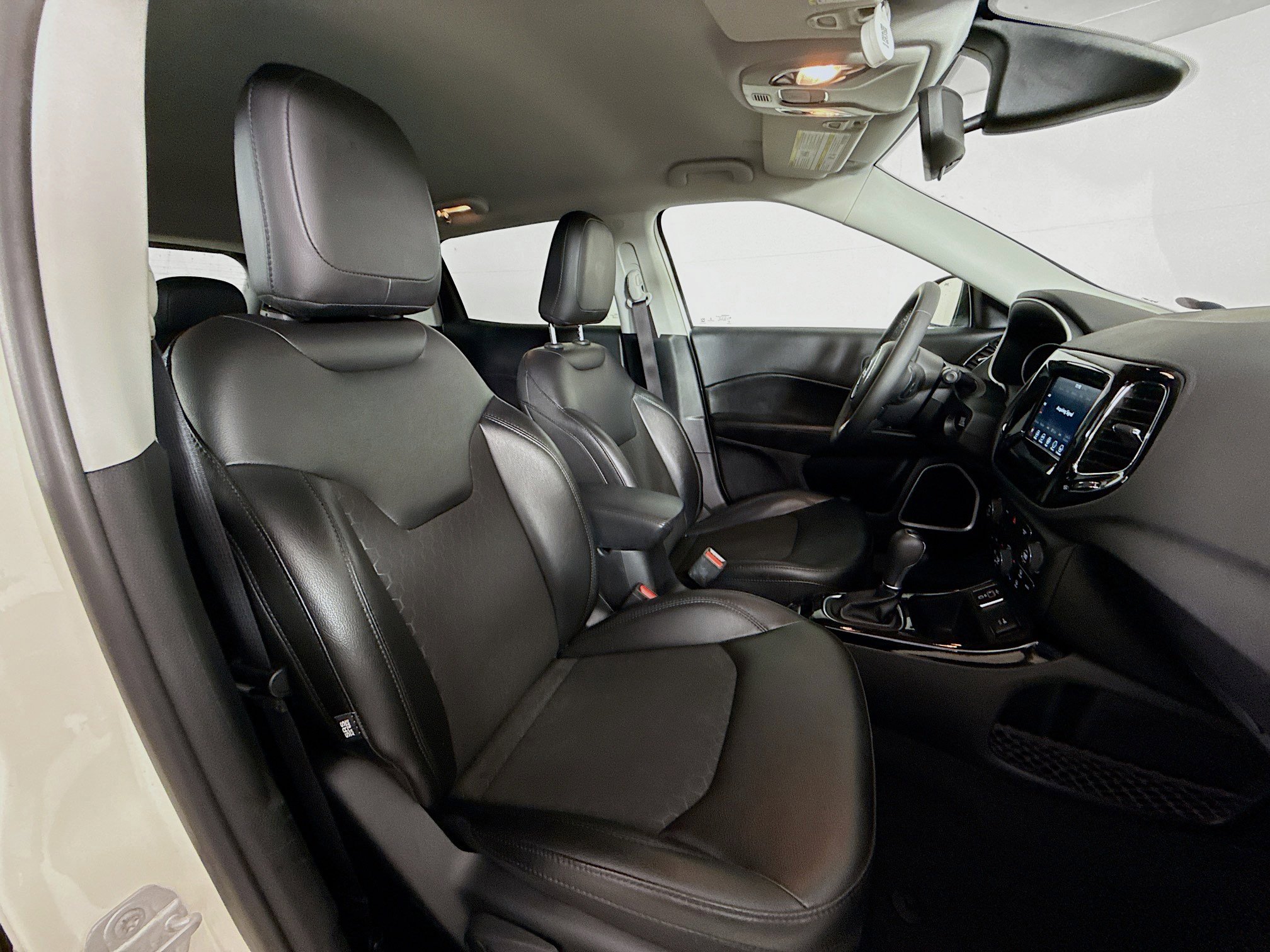 Used 2021 Jeep Compass Latitude image 33