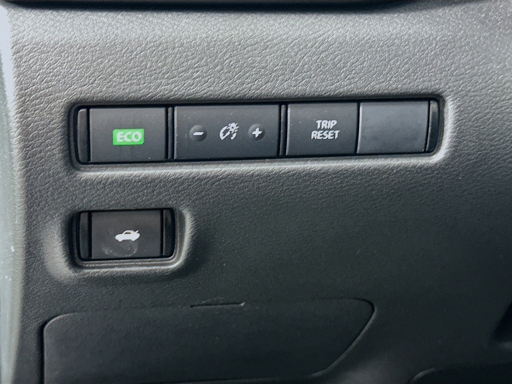 Used 2025 Nissan Sentra S image 17