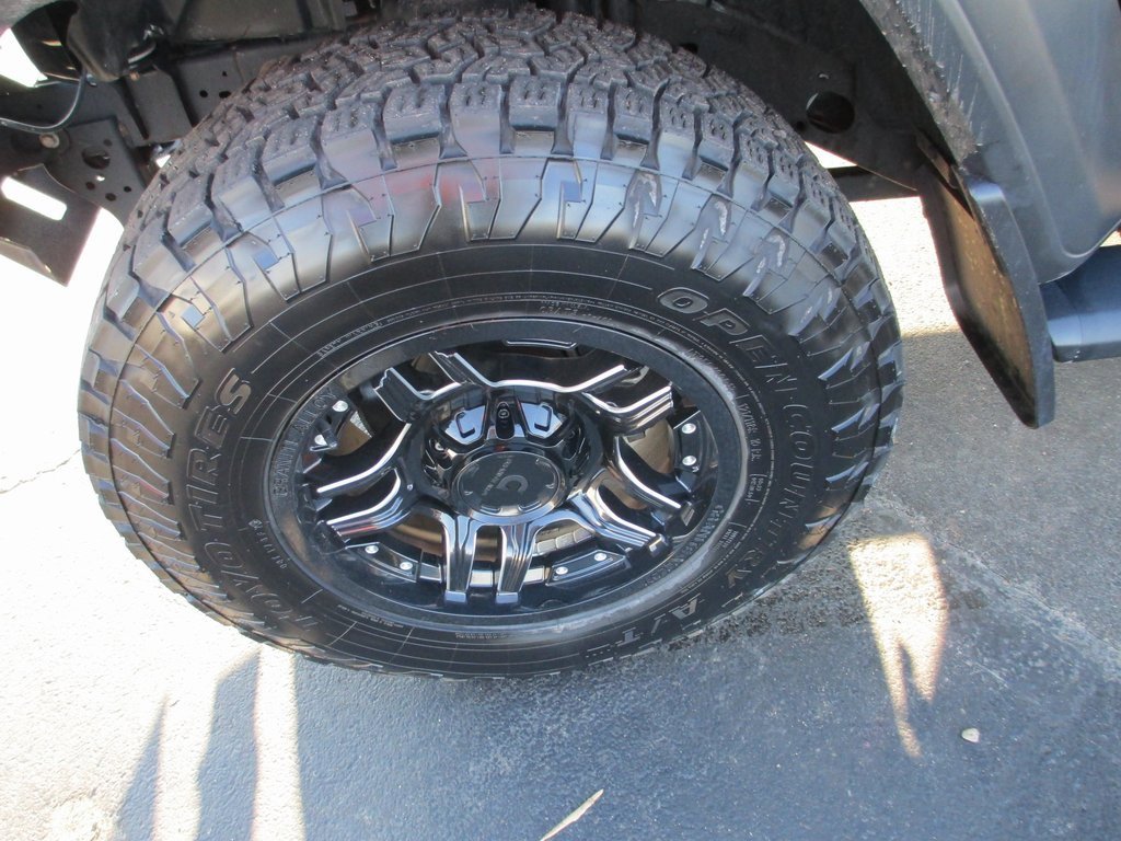 Used 2020 Jeep Gladiator Sport w/ Quick Order Package 24S image 13