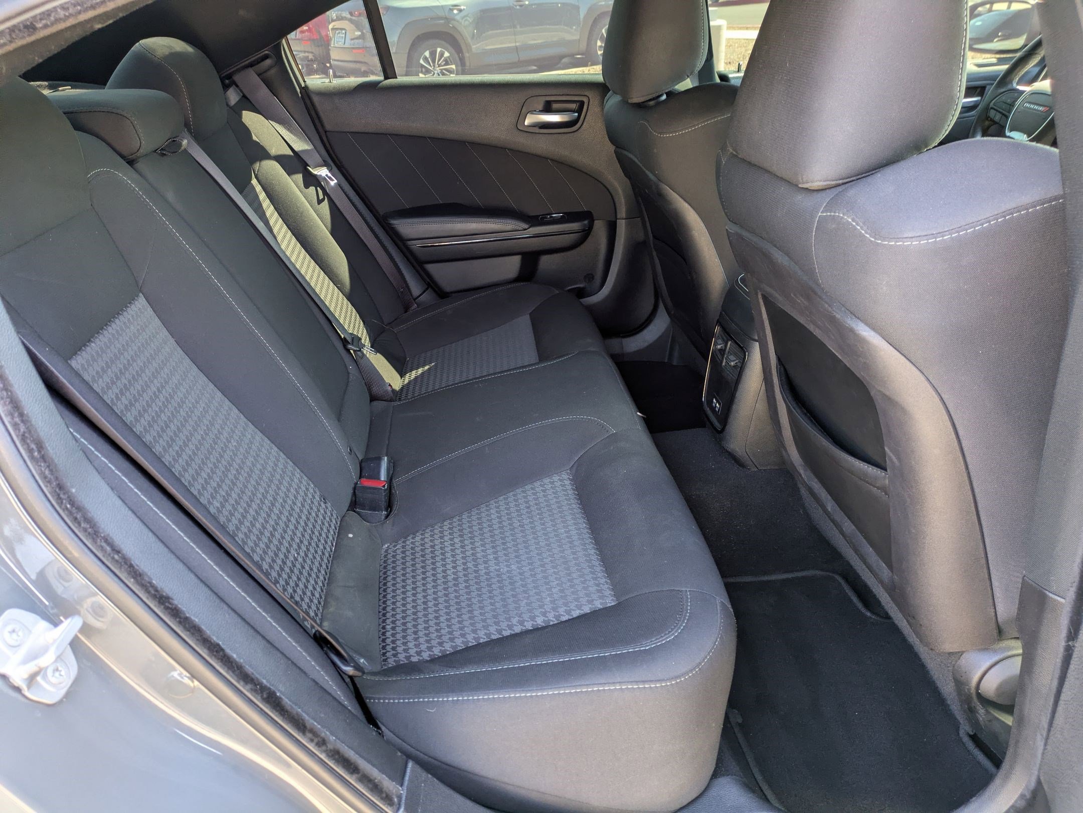 Used 2019 Dodge Charger R/T w/ Blacktop Package RWD image 26