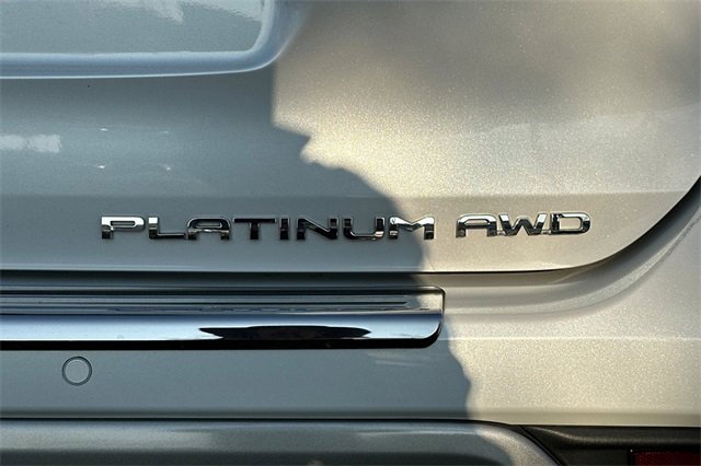 Used 2022 Toyota Highlander Platinum image 6