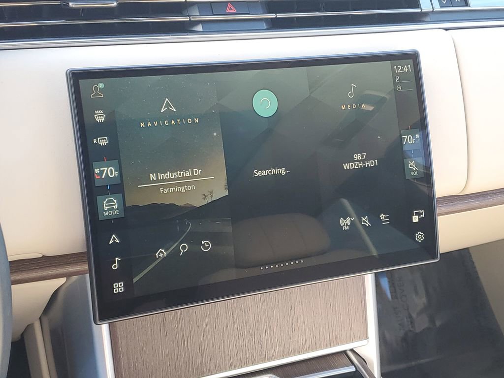 Used 2024 Land Rover Range Rover SE image 17