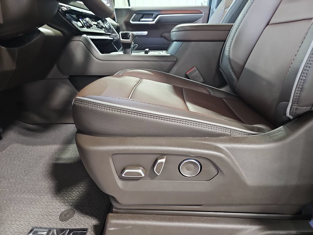 New 2026 GMC Sierra 1500 Denali AWD/4WD image 29