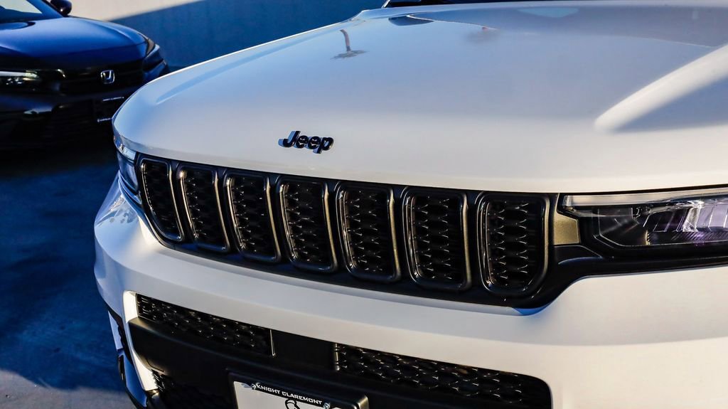 New 2025 Jeep Grand Cherokee L Altitude image 6