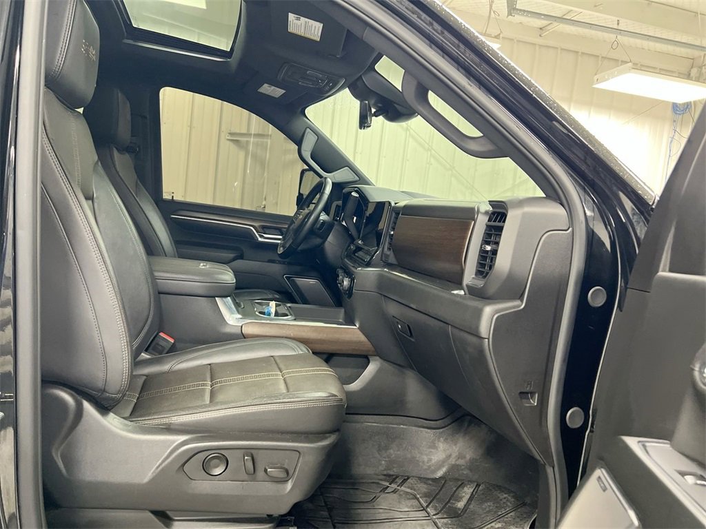 Used 2025 Chevrolet Silverado 2500 High Country w/ Technology Package image 23