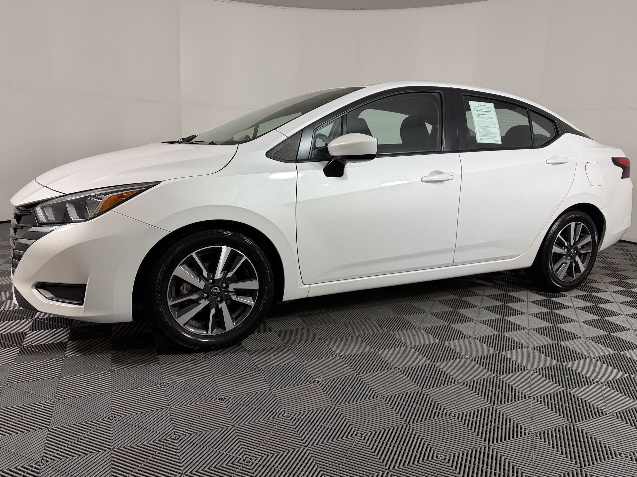 Used 2024 Nissan Versa SV FWD image 24