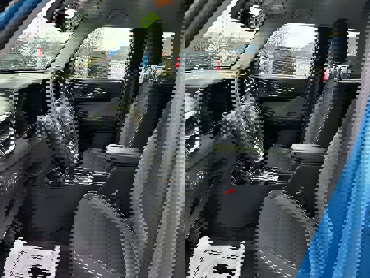 Used 2025 Chevrolet TrailBlazer LT w/ Convenience Package image 21