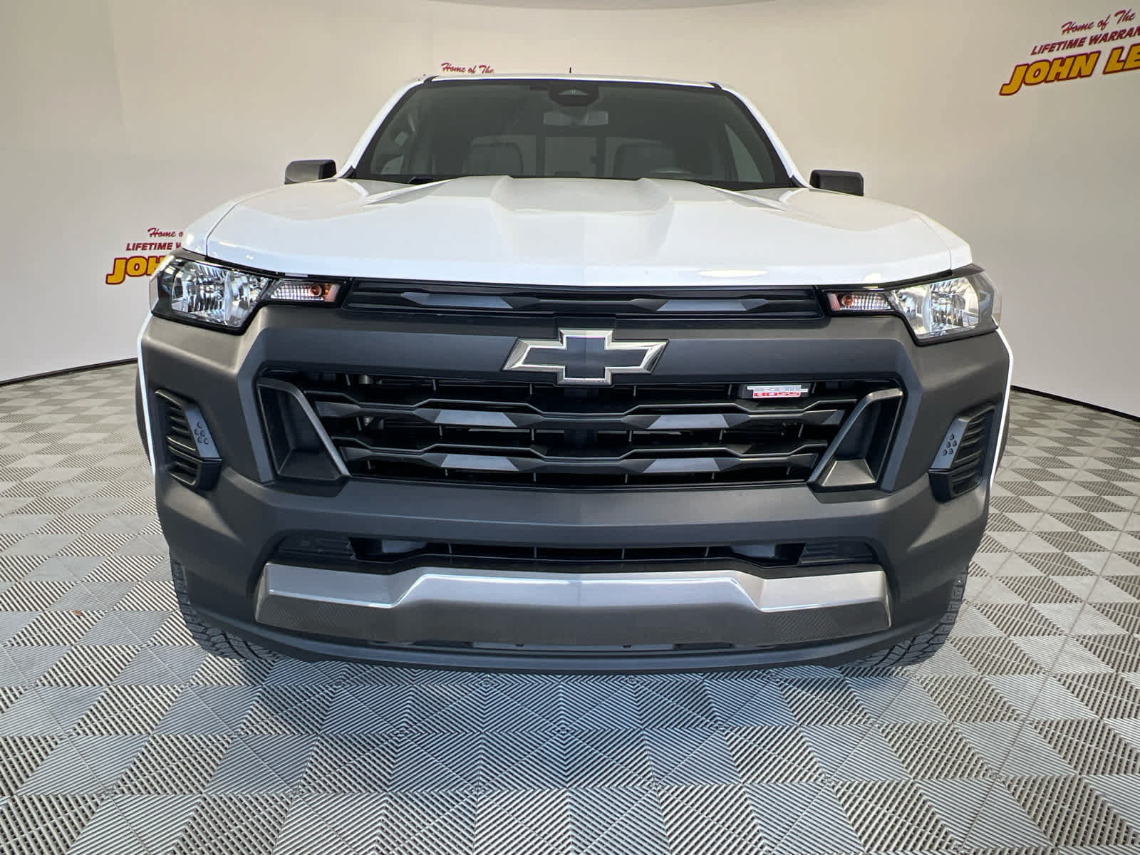 Used 2024 Chevrolet Colorado Trail Boss w/ Advanced Trailering Package AWD/4WD image 9