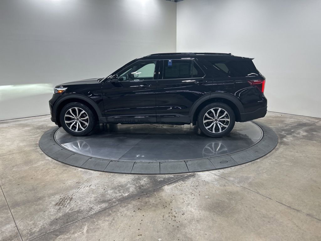 Used 2020 Ford Explorer ST w/ Premium Technology Package image 9