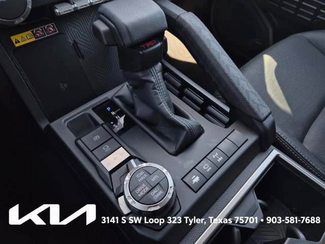 Used 2025 Toyota 4Runner TRD Off-Road Premium AWD/4WD image 43