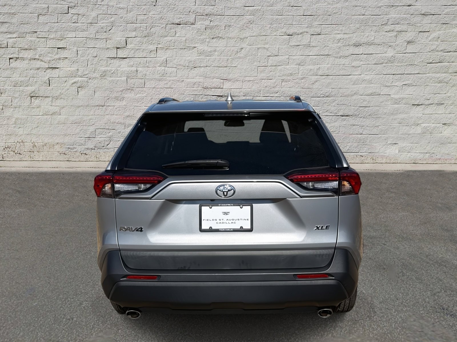 Used 2020 Toyota RAV4 XLE image 6