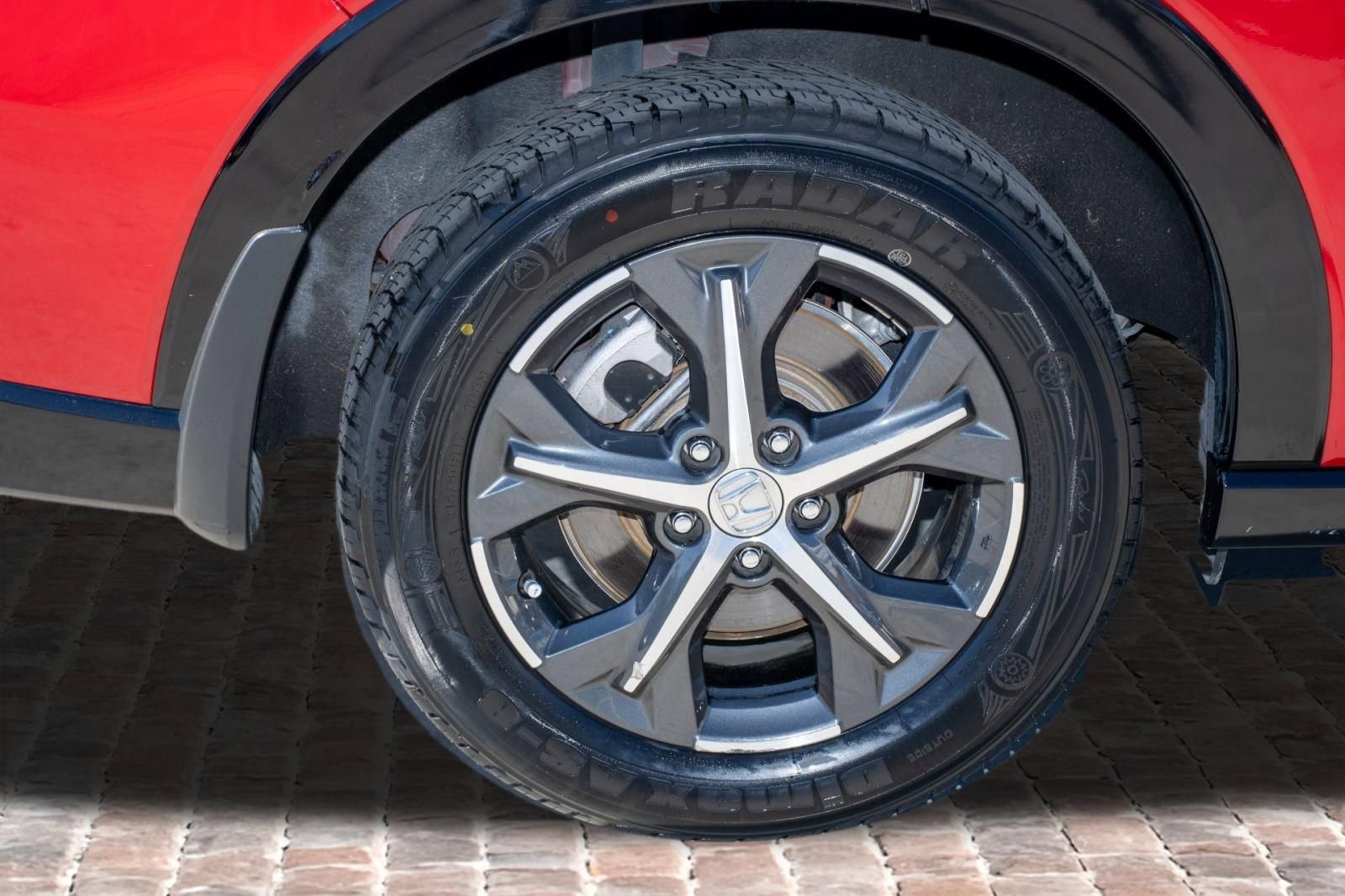 Certified 2024 Honda HR-V EX-L image 41