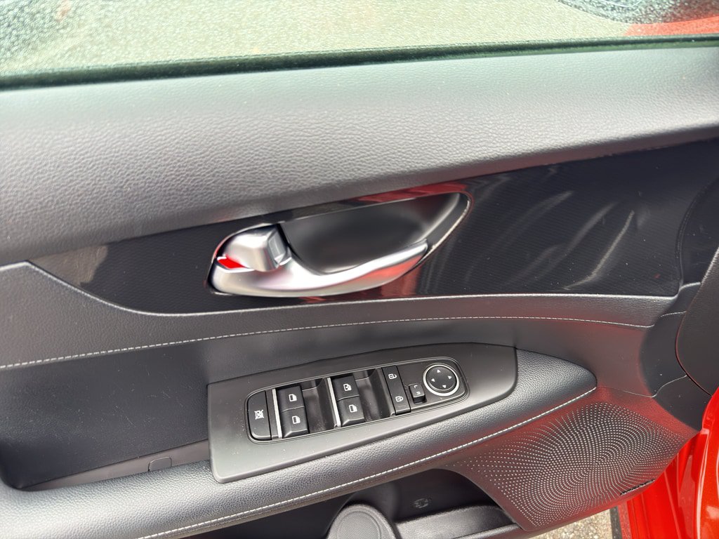 Used 2023 Kia Forte GT-Line w/ GT-Line Premium Package FWD image 12