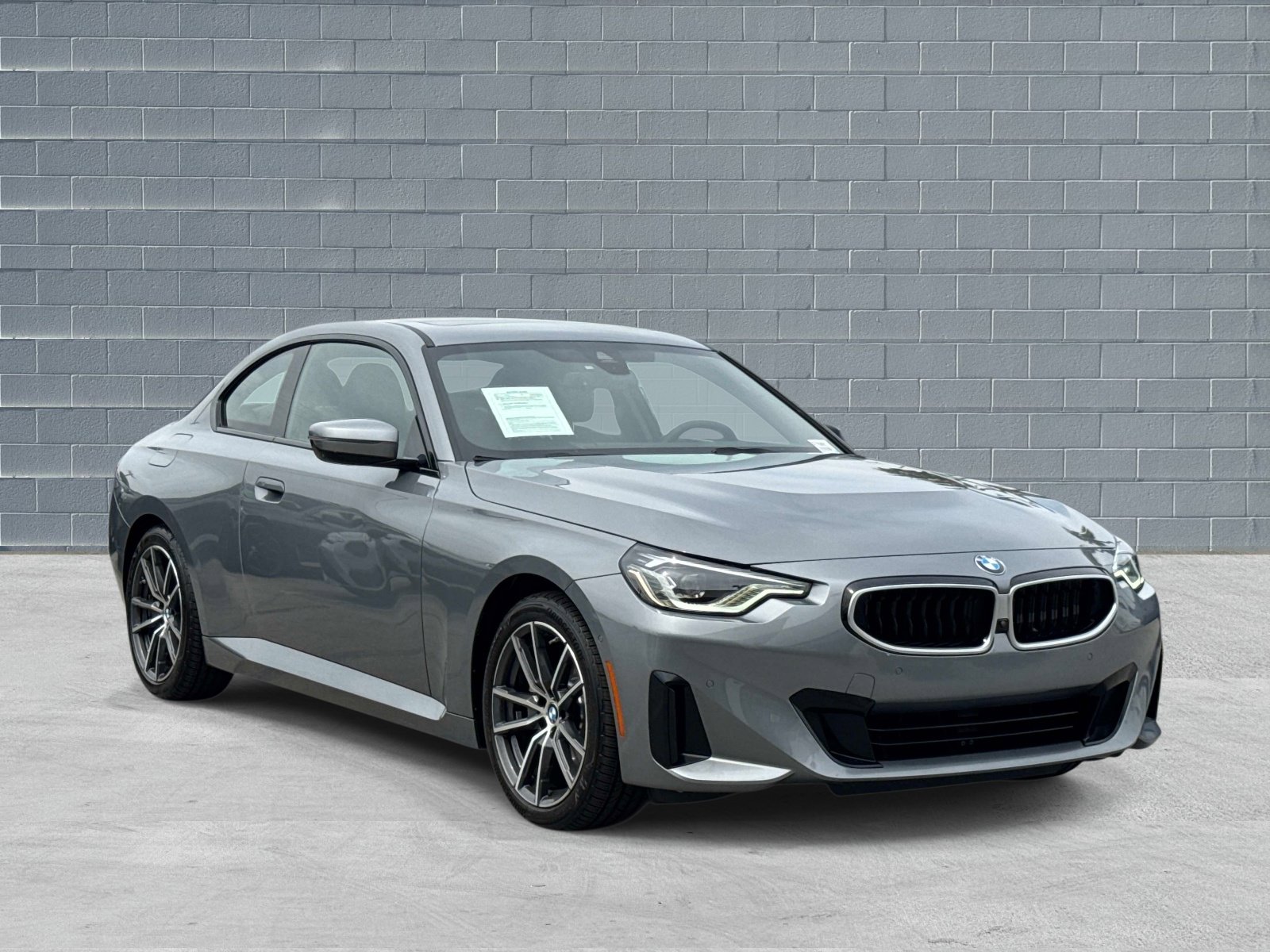 Used 2025 BMW 230i Coupe image 1