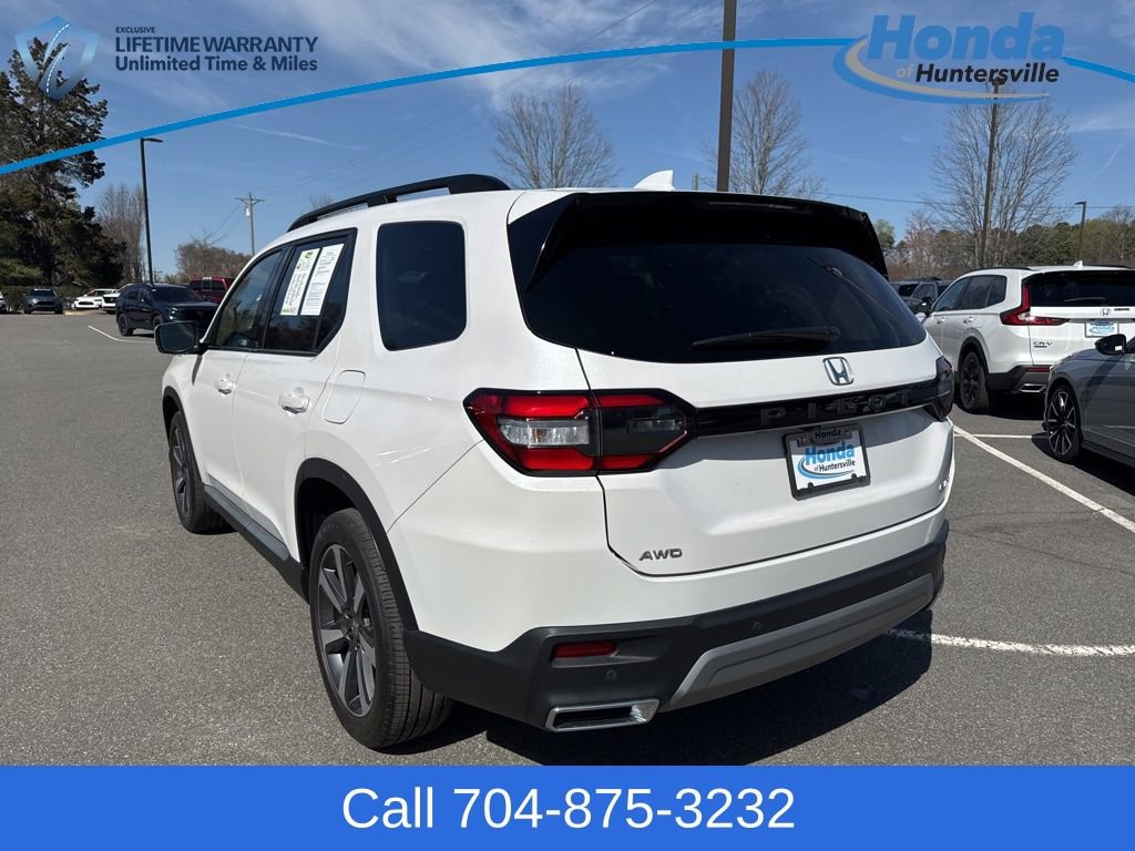 Used 2023 Honda Pilot Elite image 6