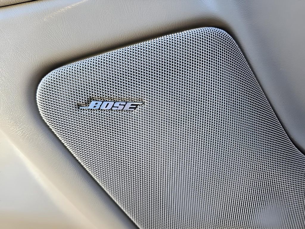 Used 2004 GMC Sierra 2500 SLT w/ Heavy-Duty Power Package image 12