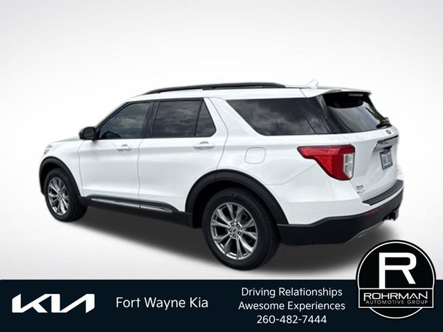 Used 2022 Ford Explorer XLT w/ Equipment Group 202A AWD/4WD image 3