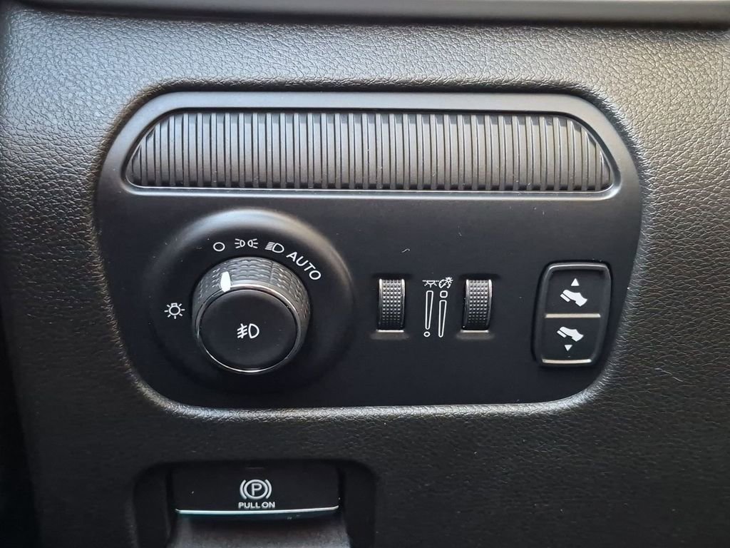 Used 2022 Jeep Wagoneer Series III w/ Flexible Seating Group AWD/4WD image 10