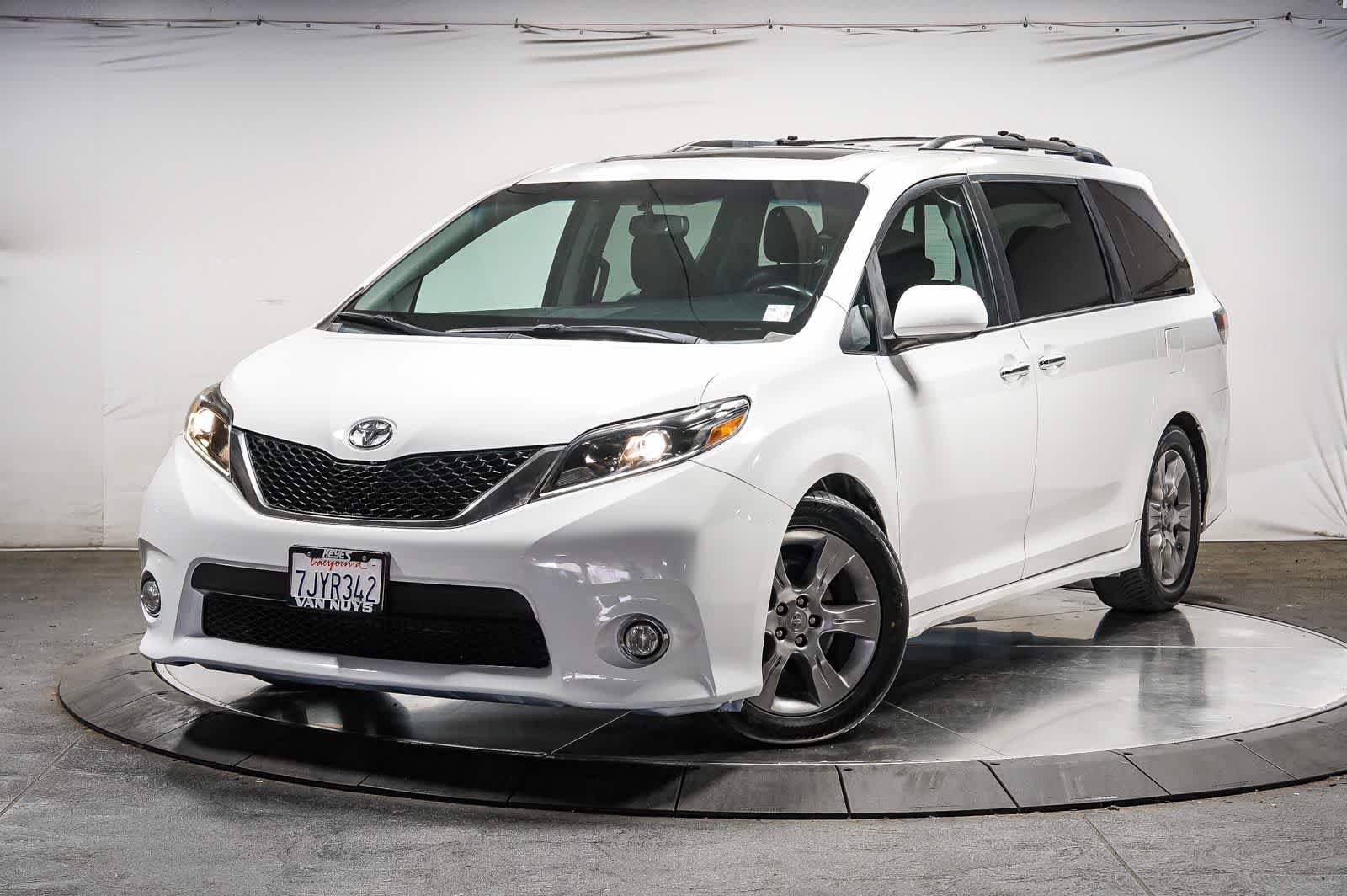 Used 2015 Toyota Sienna SE Premium