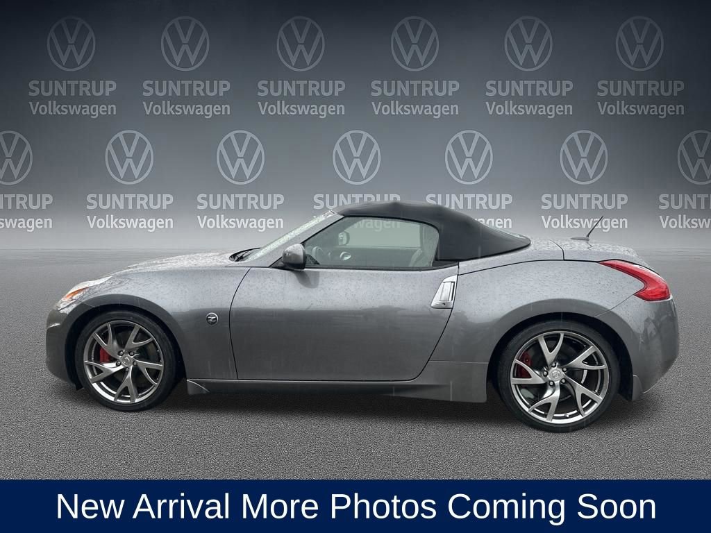 Used 2016 Nissan 370Z Touring Sport video 2