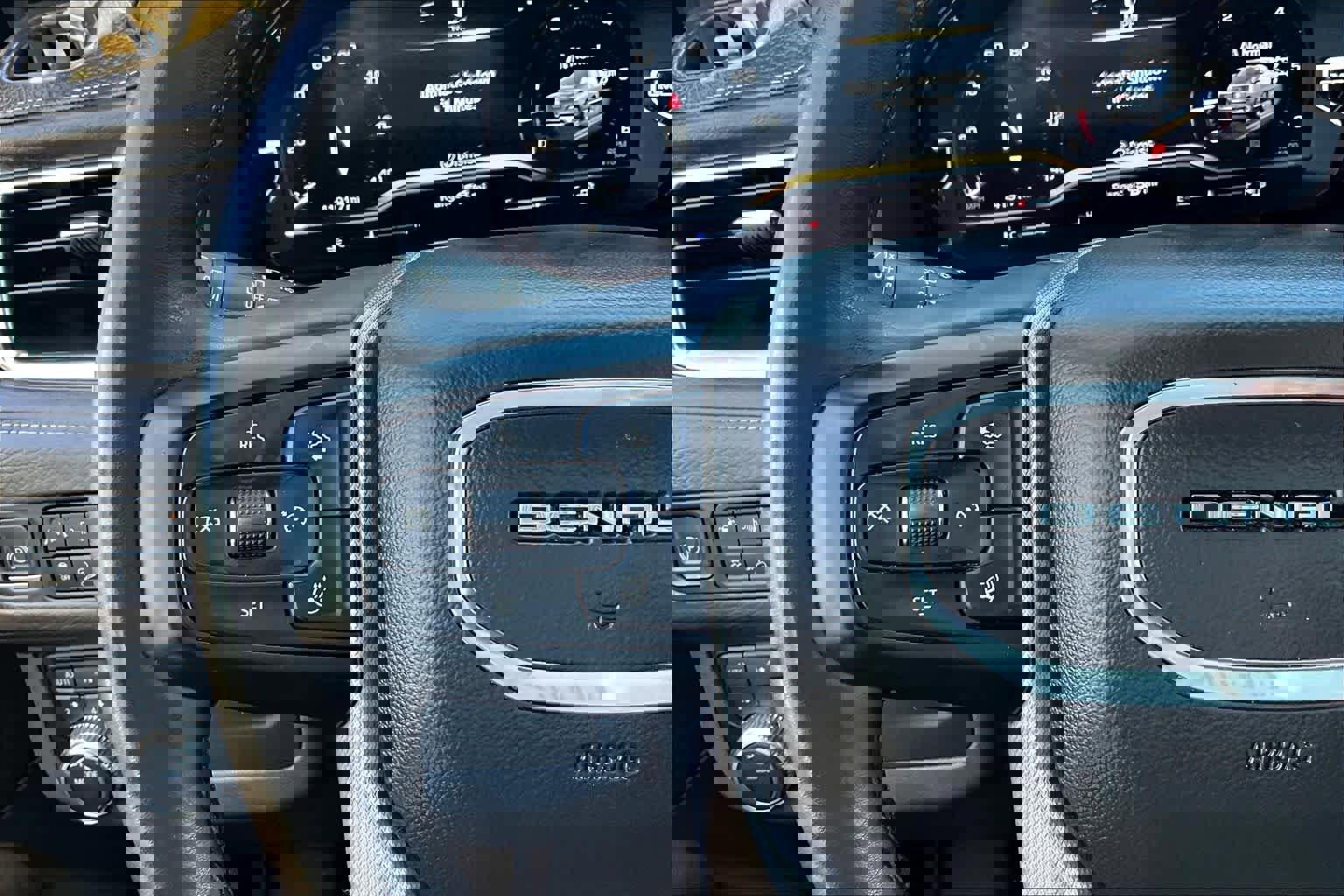 Used 2023 GMC Yukon Denali image 21