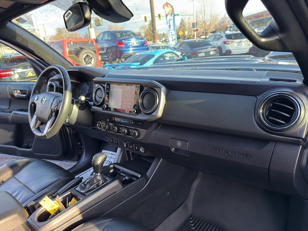 Used 2020 Toyota Tacoma TRD Sport image 15