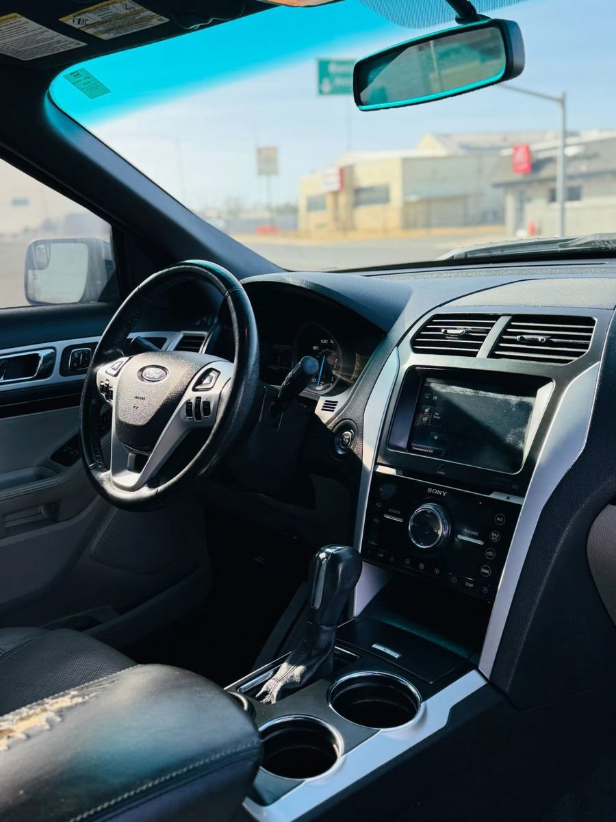 Used 2011 Ford Explorer Limited w/ 301A Rapid Spec Order Code image 12