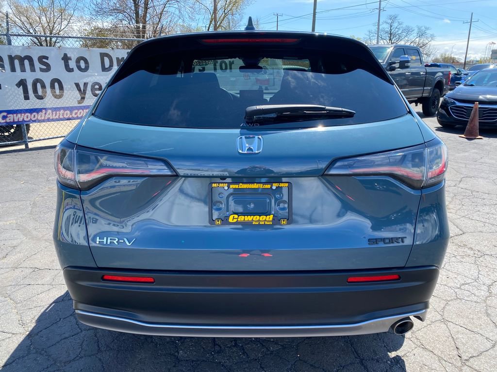 Used 2023 Honda HR-V Sport image 3