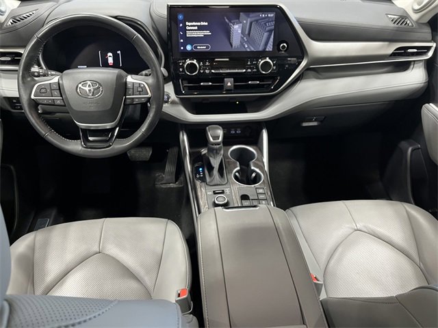 Used 2023 Toyota Highlander Limited image 20