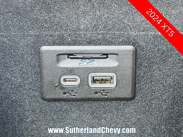 Used 2024 Cadillac XT5 Premium Luxury image 38