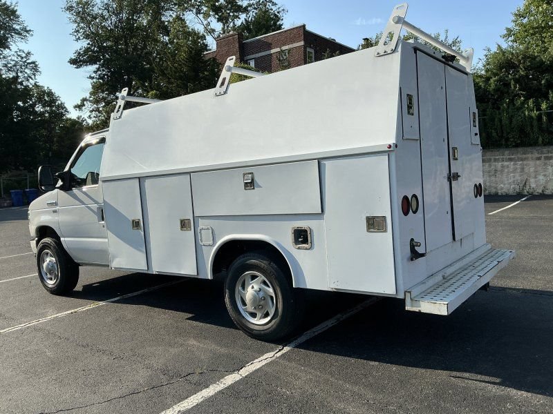 Used 2015 Ford E-350 and Econoline 350 Super Duty w/ Power Windows & Locks Group RWD image 8