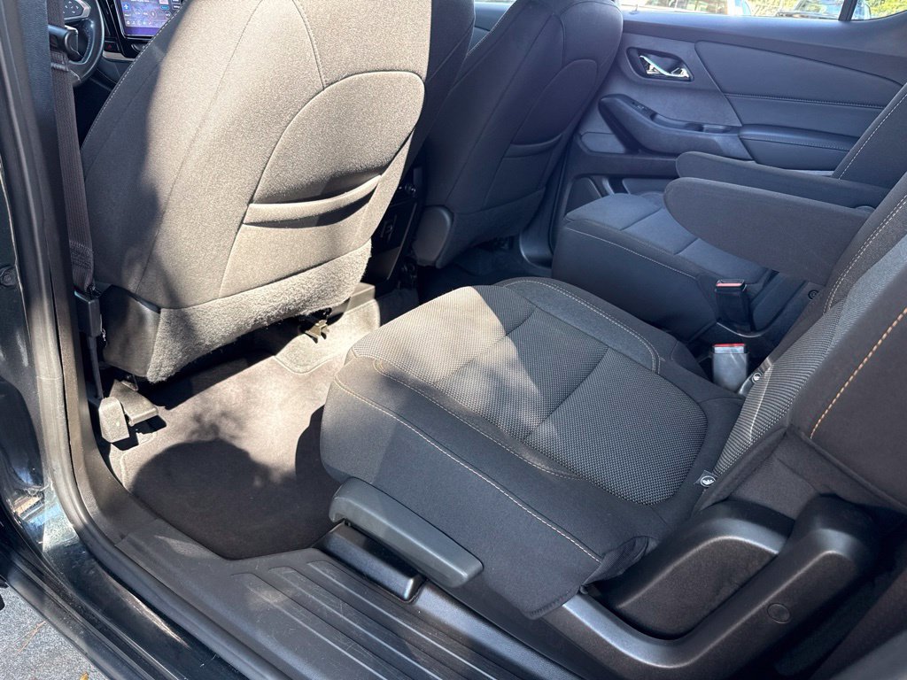 Used 2021 Chevrolet Traverse LT FWD image 20