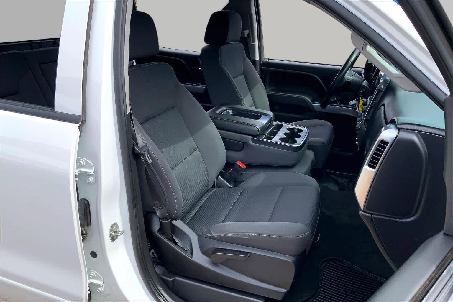Used 2018 Chevrolet Silverado 1500 LT w/ Texas Edition AWD/4WD image 9