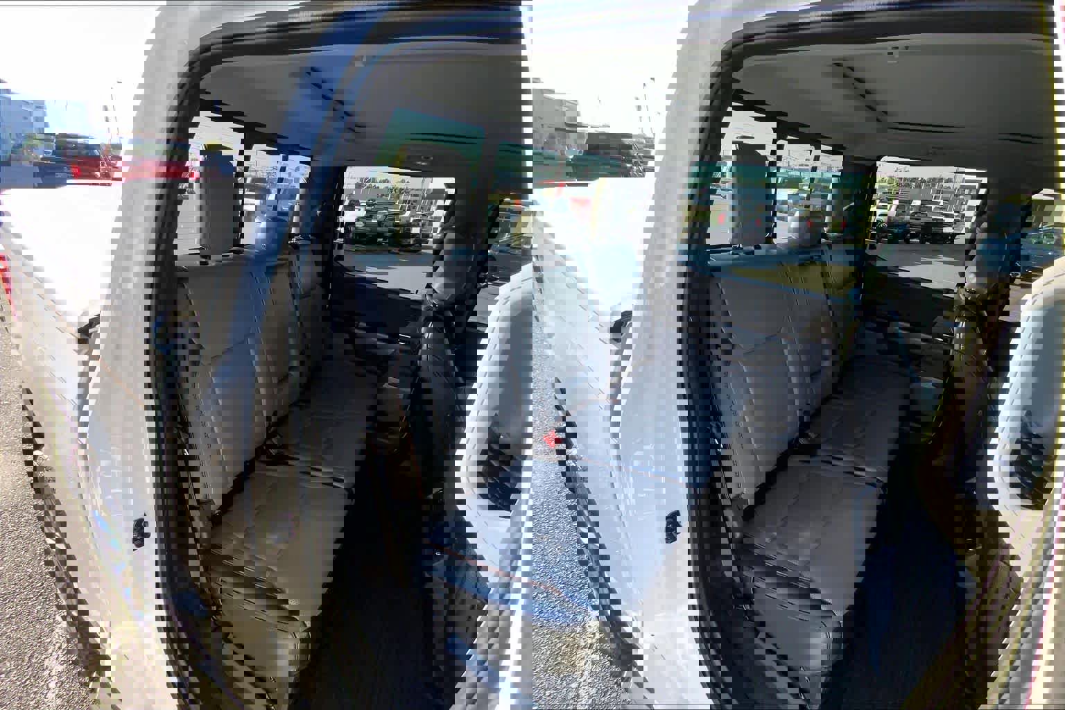 Used 2025 Ford F150 Lariat w/ Equipment Group 502A High image 19