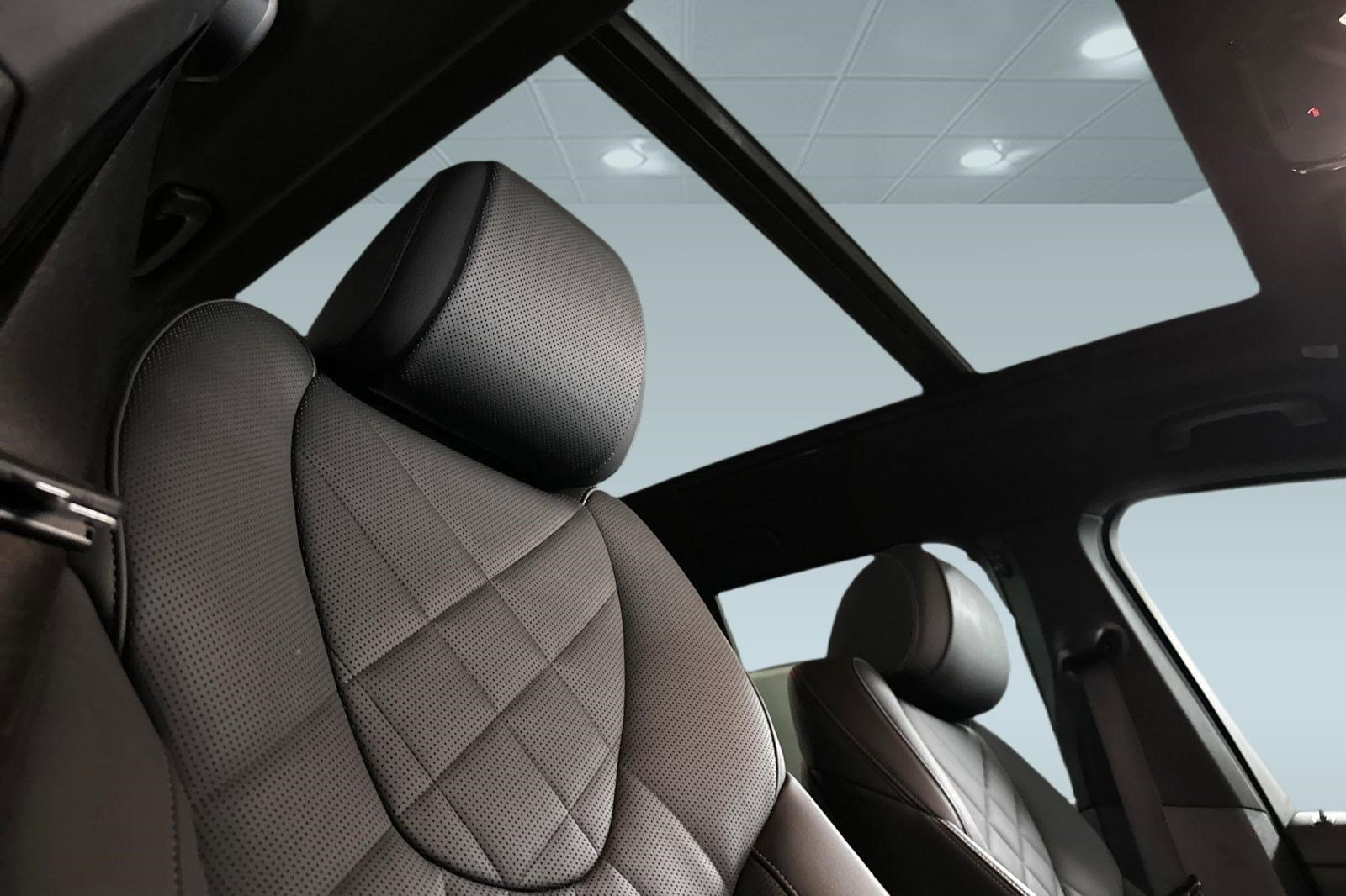 Used 2024 BMW X5 sDrive40i w/ M Sport Package RWD image 26
