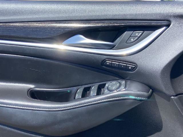 Used 2020 Buick Enclave Avenir w/ Avenir Technology Package AWD/4WD image 20