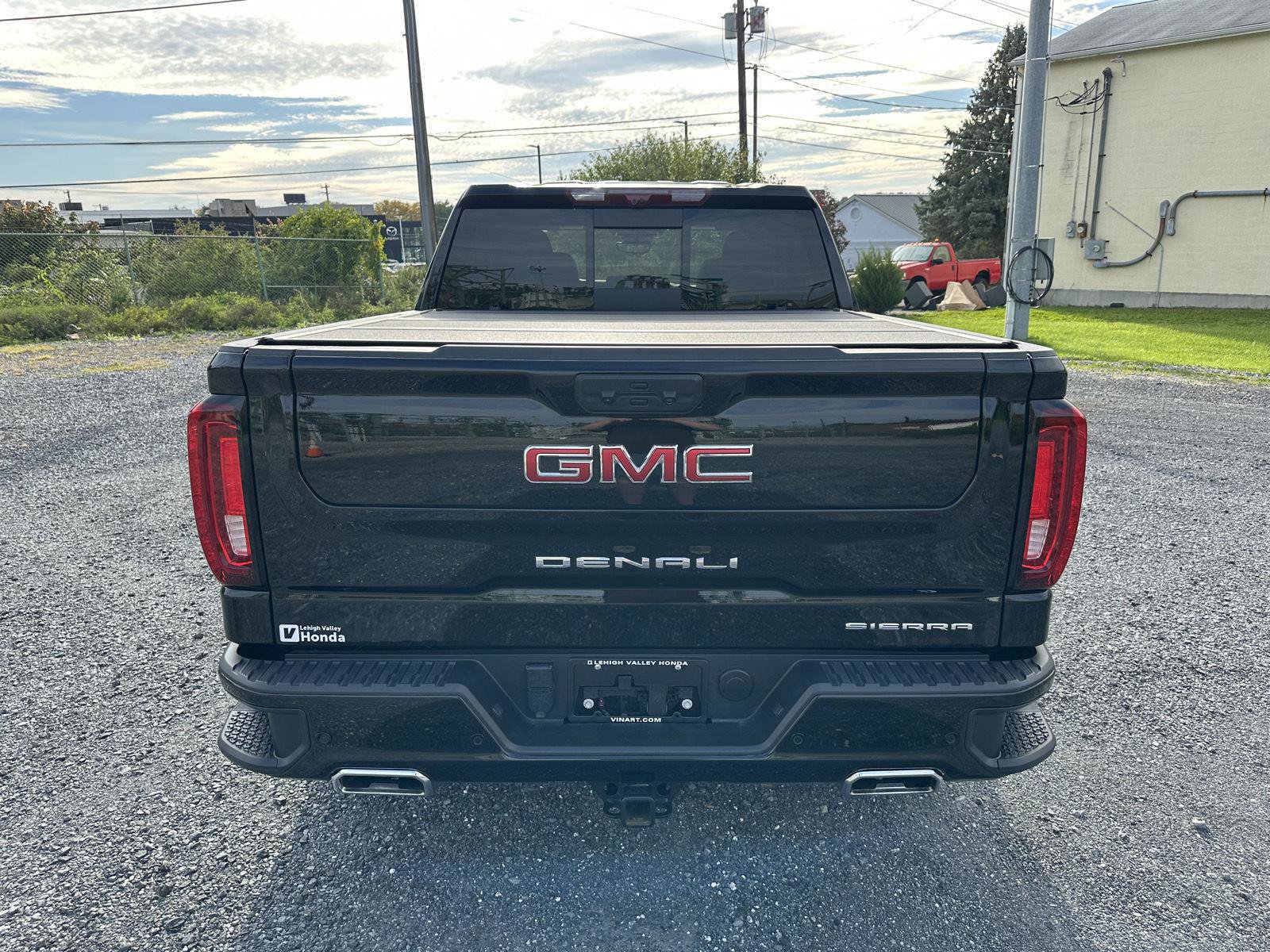 Used 2024 GMC Sierra 1500 Denali w/ Denali Reserve Package AWD/4WD image 6