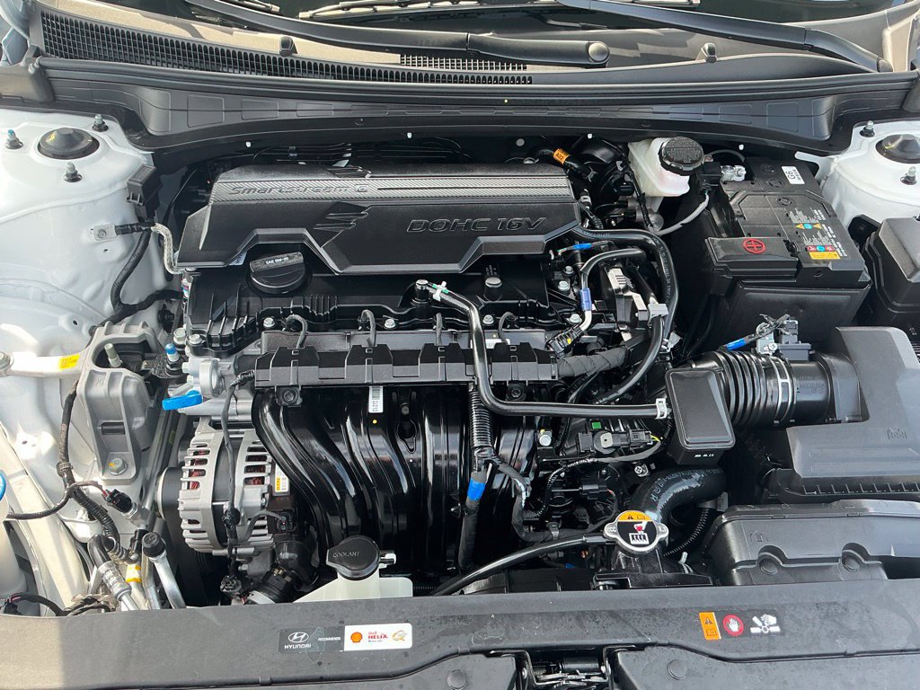 Certified 2026 Hyundai Elantra Limited FWD image 35