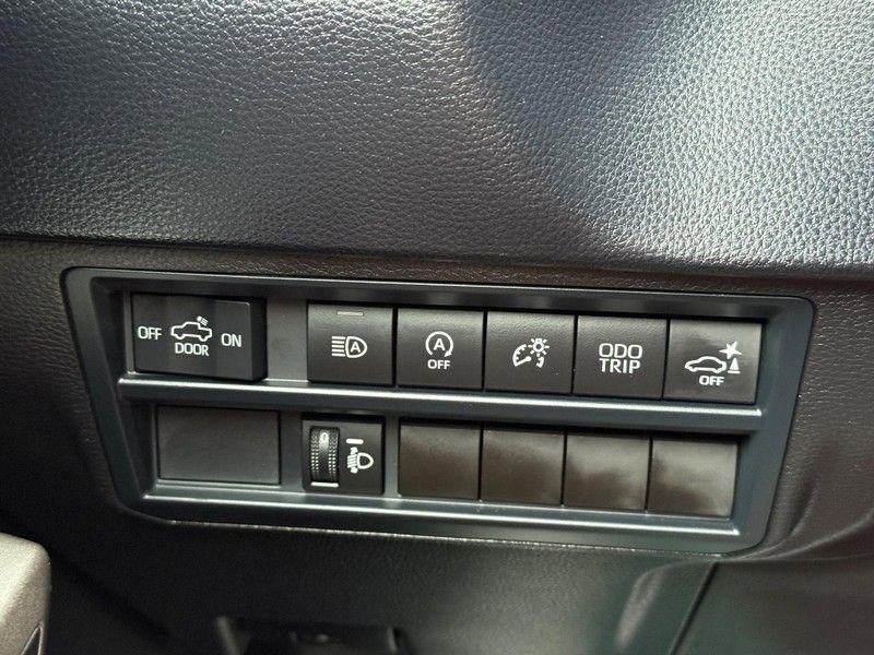 Used 2026 Toyota Tundra SR5 w/ SR5 Convenience Package AWD/4WD image 29