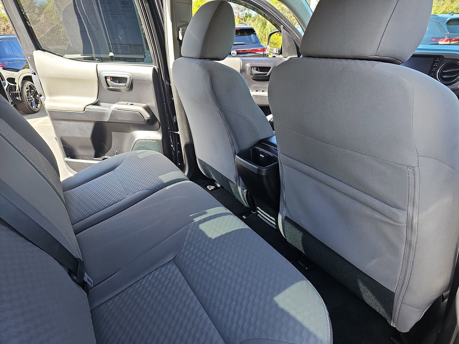 Used 2020 Toyota Tacoma SR5 RWD image 11