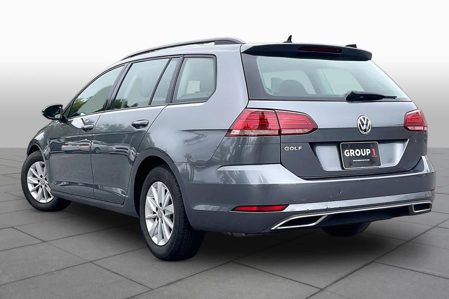 Used 2019 Volkswagen Golf S FWD image 10